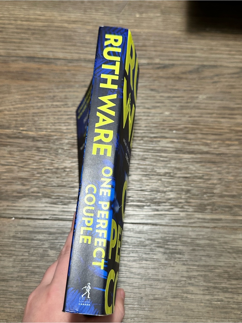 📚2 for $15 📚"One Perfect Couple" by Ruth Ware - Picture 4 of 4